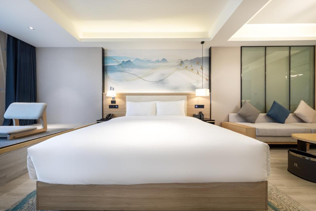 Ausotel By Argyle Baiyun International Airport Renhe Metro Exit B Guangzhou Bagian luar foto