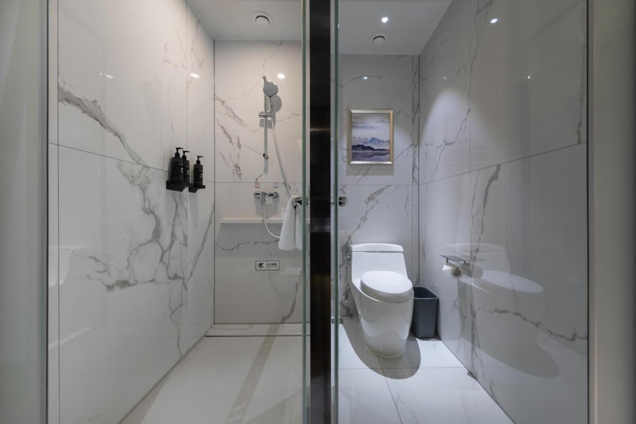 Ausotel By Argyle Baiyun International Airport Renhe Metro Exit B Guangzhou Bagian luar foto